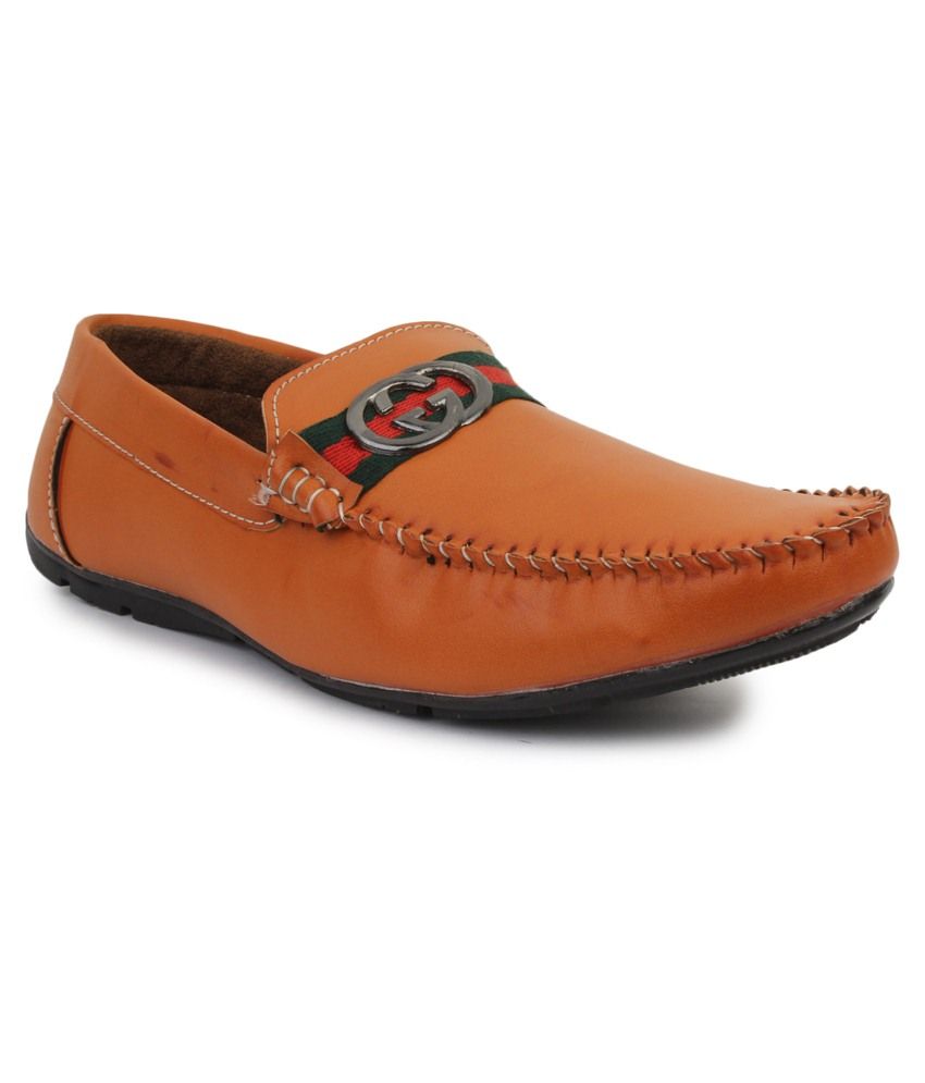 tan canvas shoes