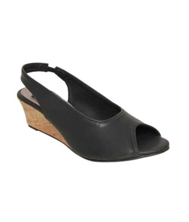 Sorry! Butterfly Modest Black Wedge Heel Sandals is sold out.