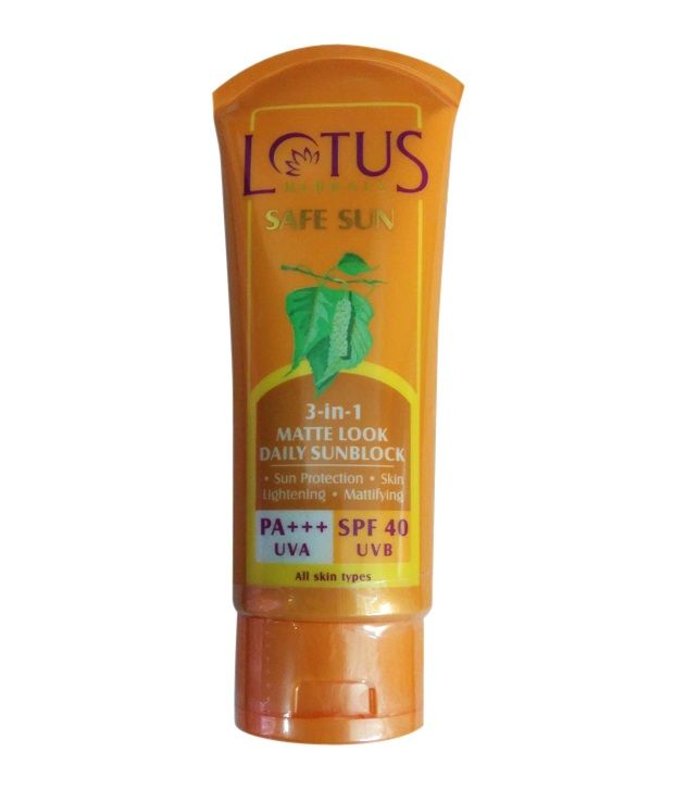 Lotus Herbals 3 In 1 Matte Look Daily Sunblock Pauvaspf 40 Uvb 100 G 2234