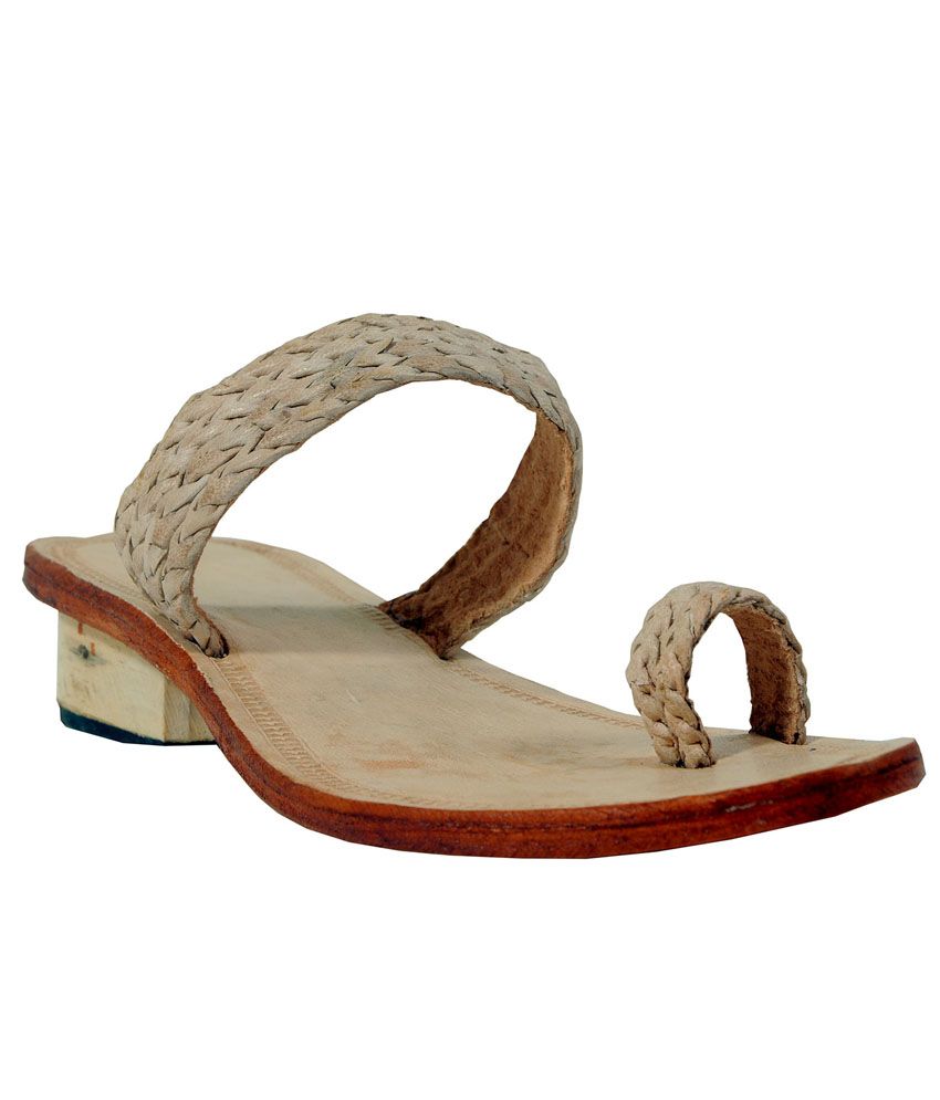 Womens Trendz Ladies Kolhapuri Chappal With Triple Weni Belt Price In India Buy Womens Trendz