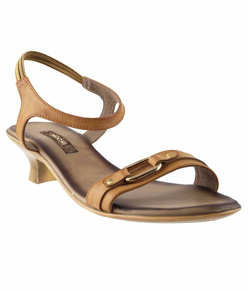 Mochi Women's Fashion Sandals: Buy Online at Low Prices in India - Amazon.in | Fashion sandals 