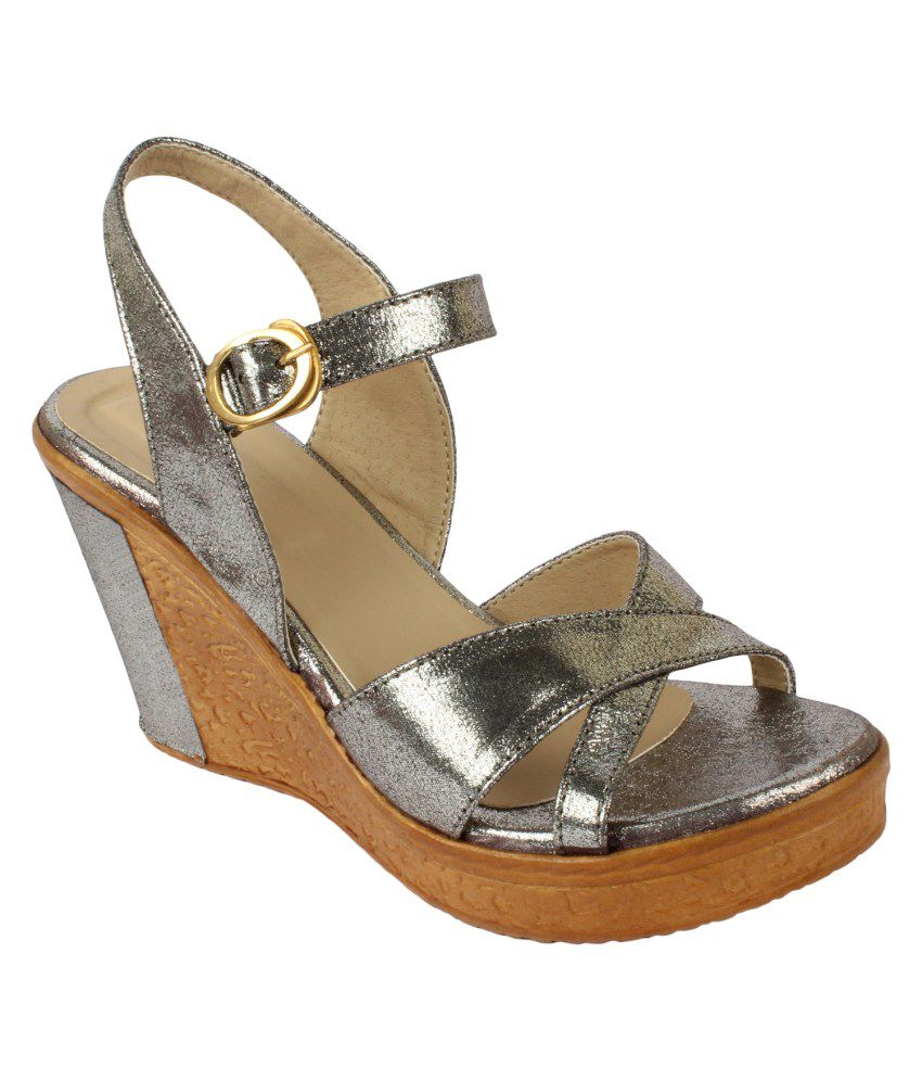 Sorry! Niremo Silver Faux Leather High Heel Sandal is sold out.
