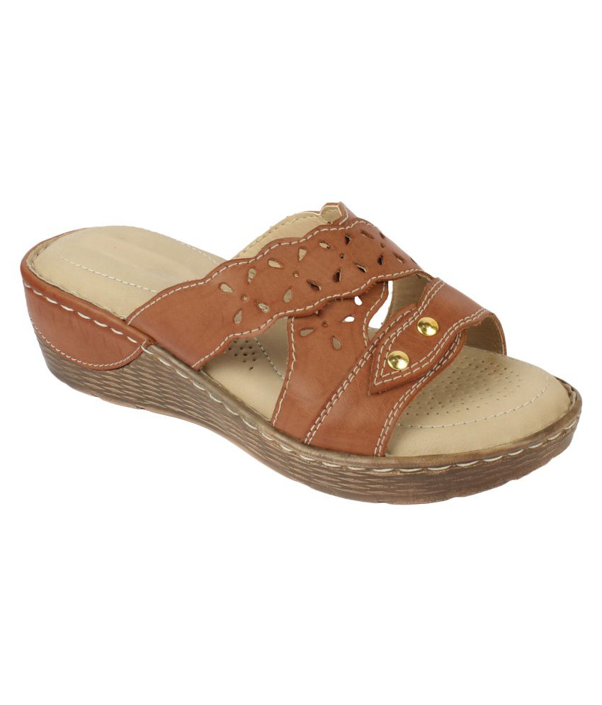 Sorry! Niremo Tan Faux Leather Medium Heel Sandal is sold out.