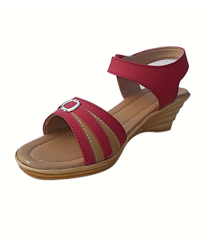 Sahara Maroon Leather Low Heel Casual Chappals For Women Price in India ...