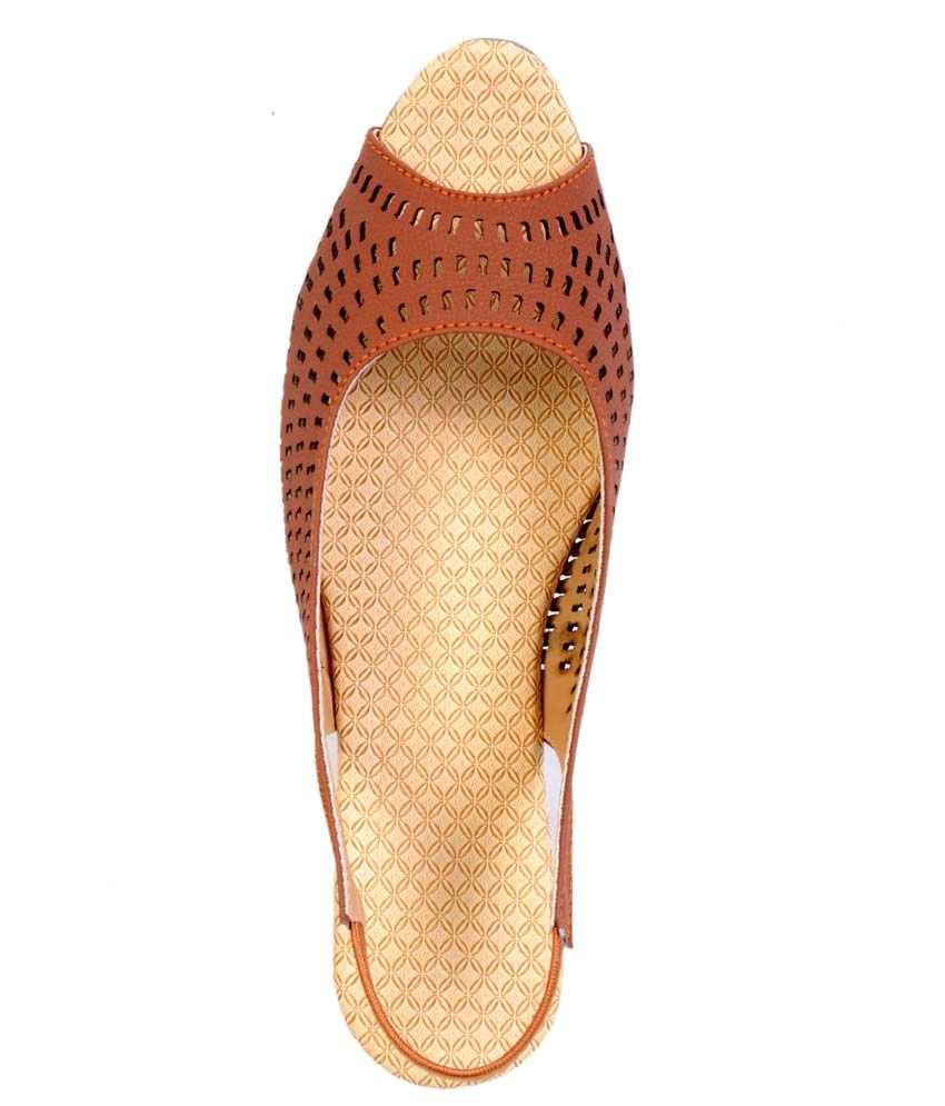Deeva Excellnt Tan Wedges Price in India- Buy Deeva Excellnt Tan Wedges Online at Snapdeal