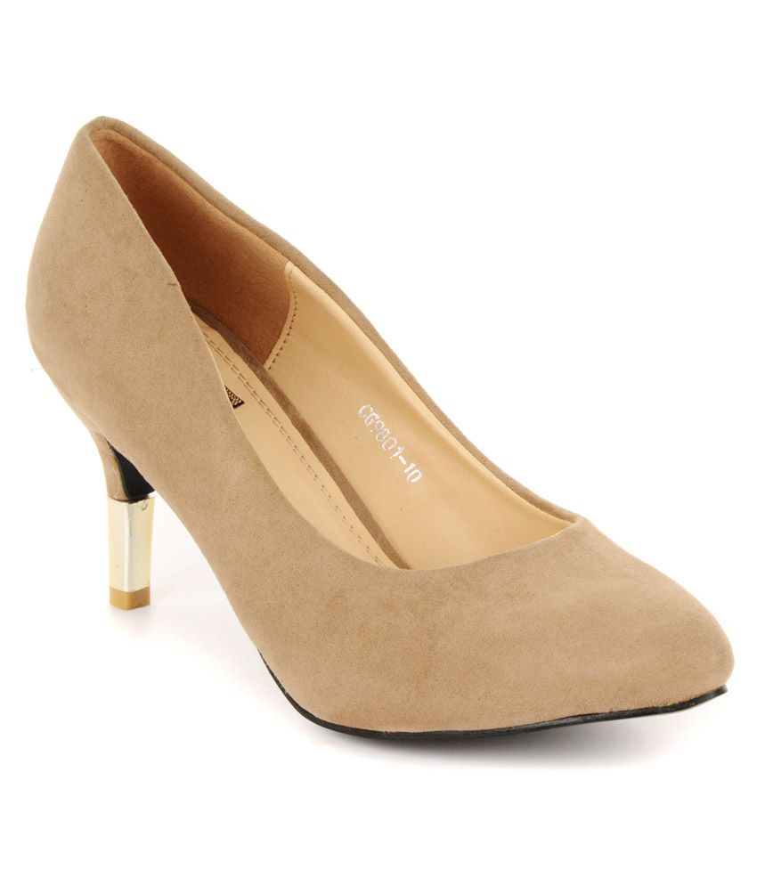 khaki canvas pumps