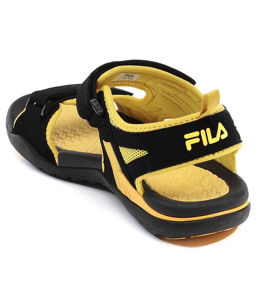 fila floaters myntra