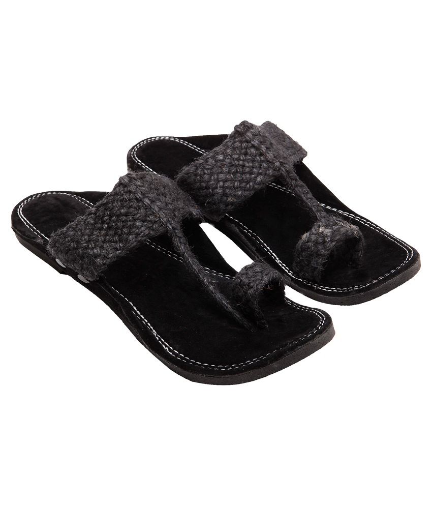 black kolhapuri leather chappals