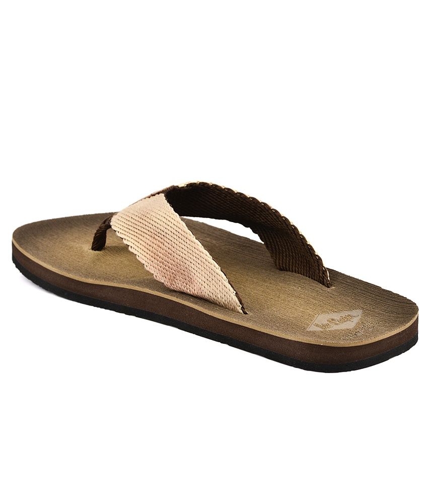 Lee Cooper Sports Brown Flip Flops Price in India- Buy Lee Cooper Sports Brown Flip Flops Online 
