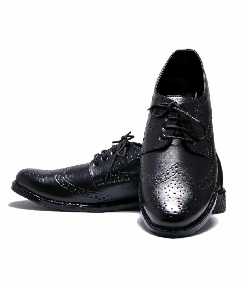 formal shoes in black colour