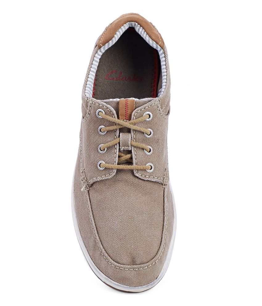 clarks brown casual shoes