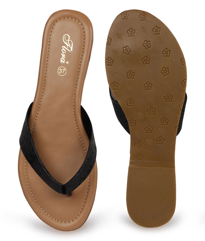 Flora Black Flats Price in India- Buy Flora Black Flats Online at Snapdeal