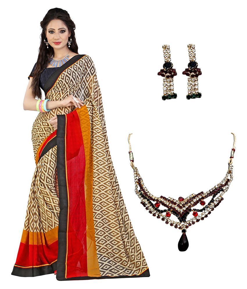 artificial jewellery with saree