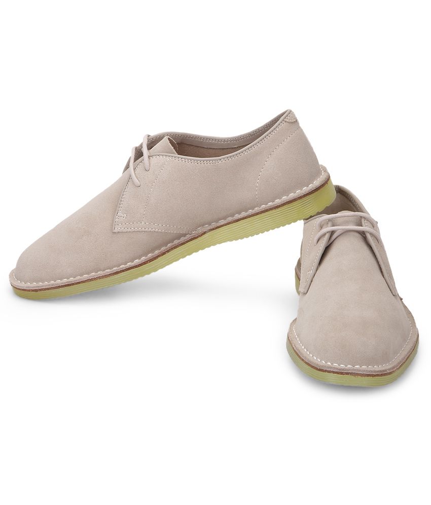 shoes to walk in sand