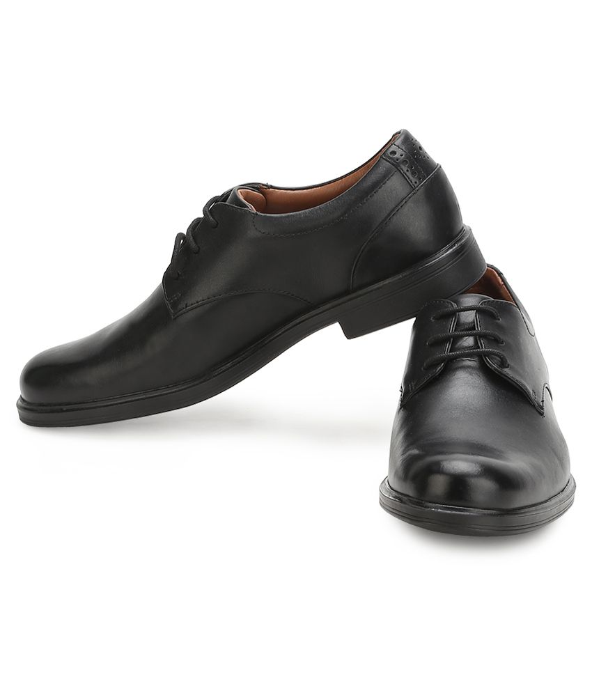 Clarks Gabson Walk Black Formal Shoes Price in India- Buy Clarks Gabson ...