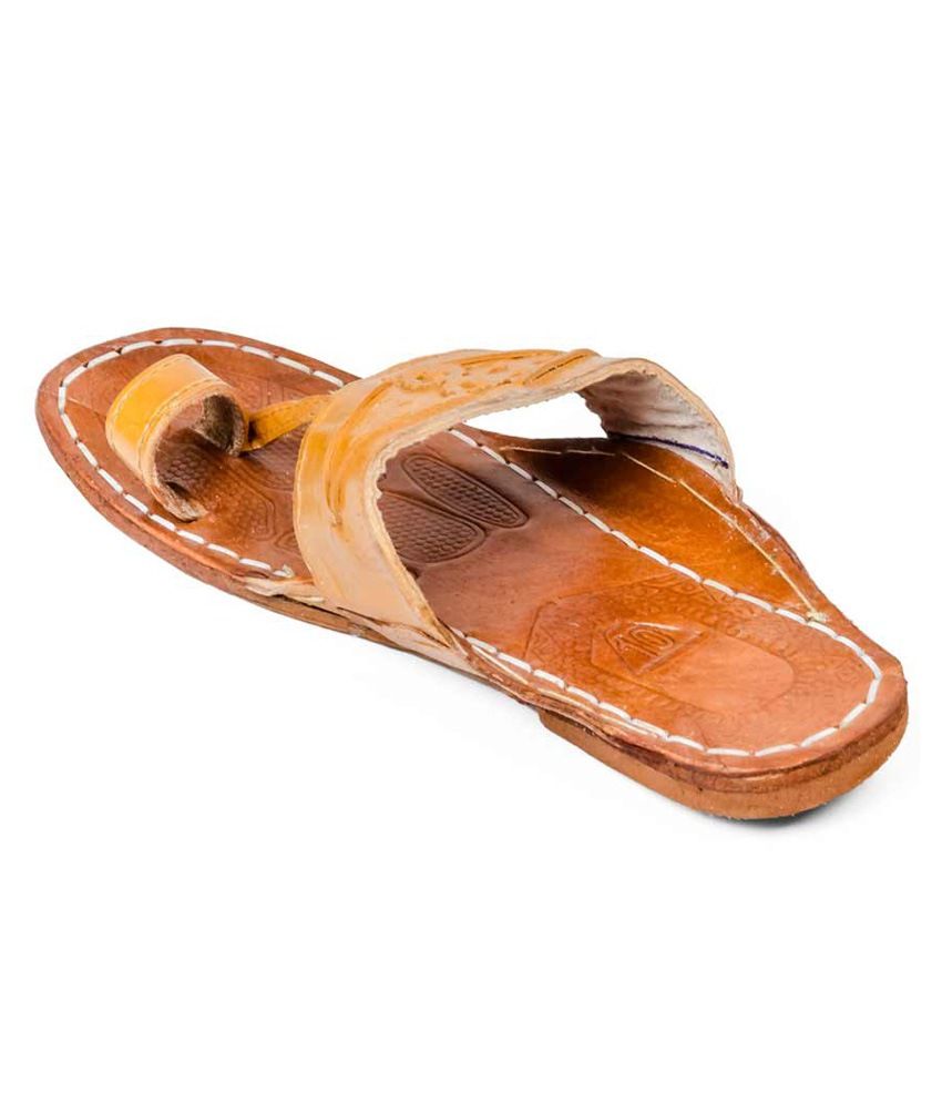 ladies tan slippers