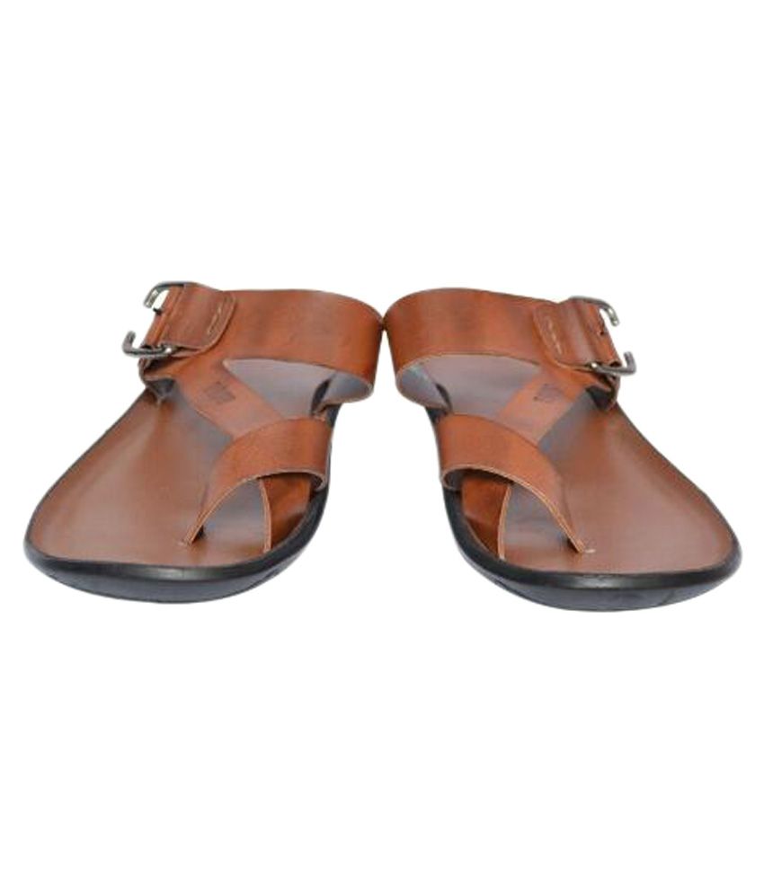 leefox chappals