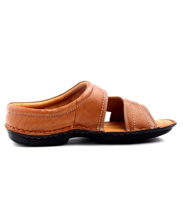 red chief chappal price