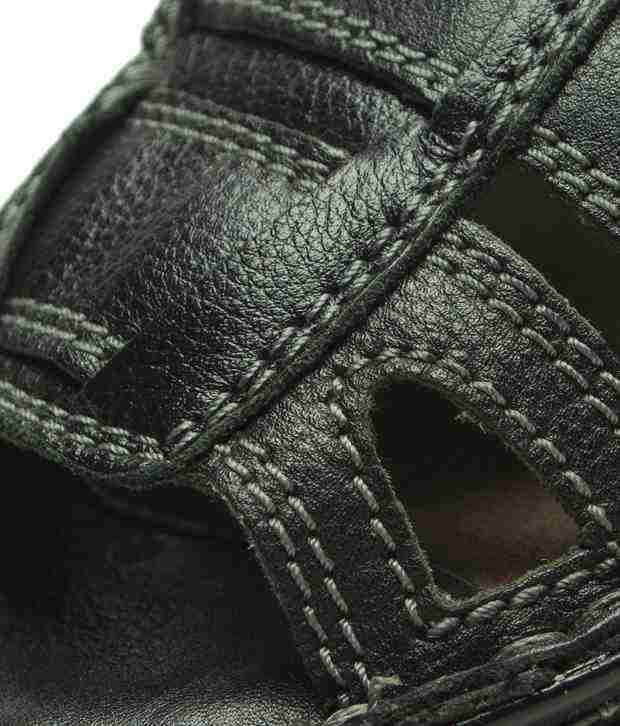 ganuchi sandals