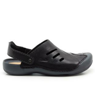 clarks men's wild vibe leather sandals and floaters