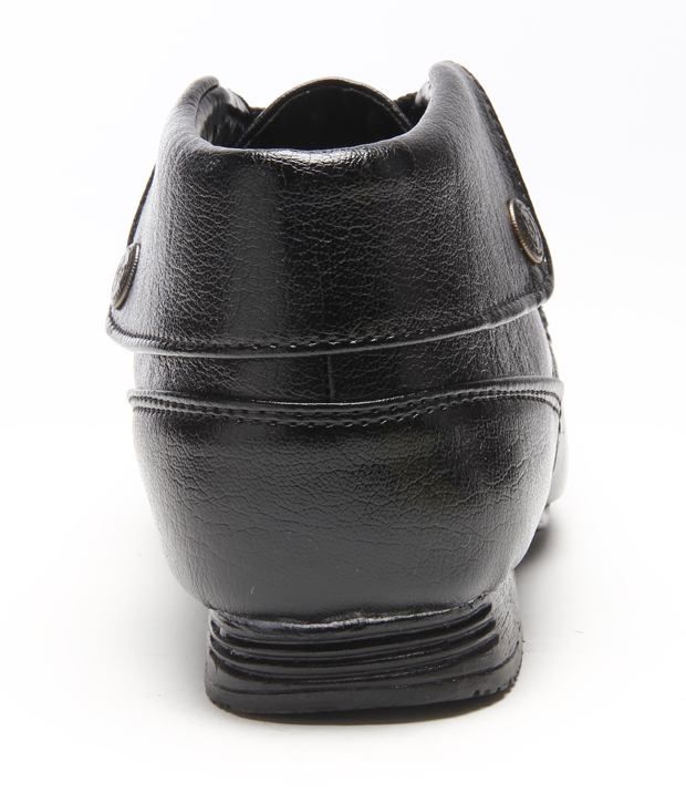 black ankle length sneakers