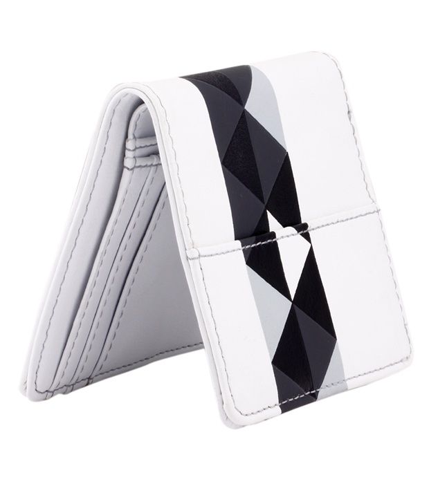 Nike Black & White Sportswear Leather Wallet For Men&#39;s: Buy Online at Low Price in India - Snapdeal