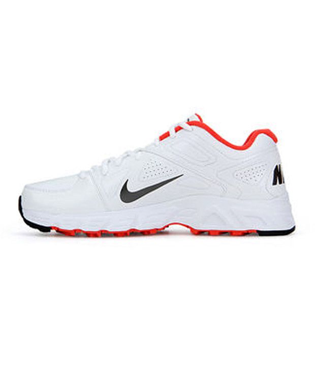 Nike White Sport Shoes - Buy Nike White Sport Shoes Online at Best Prices in India on Snapdeal