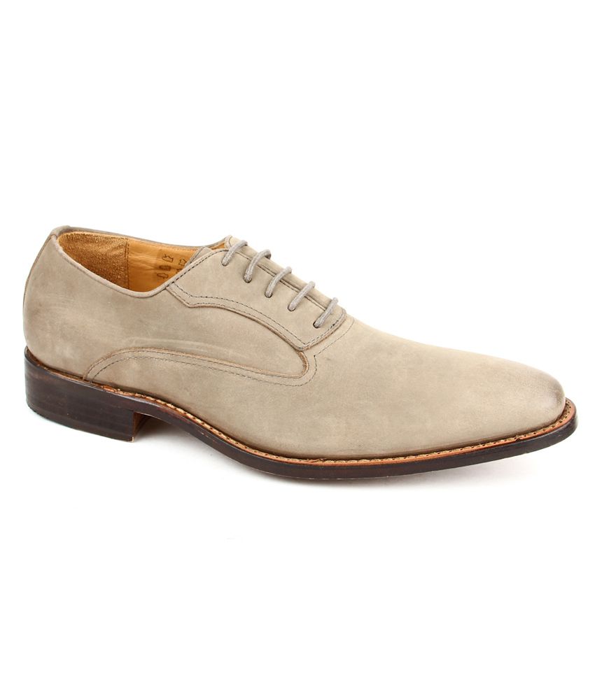 Aventura Outfitters Beige Formal Shoes 