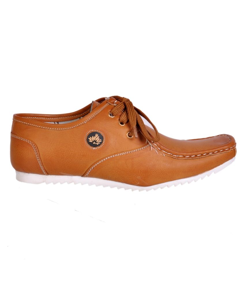 tan canvas shoes