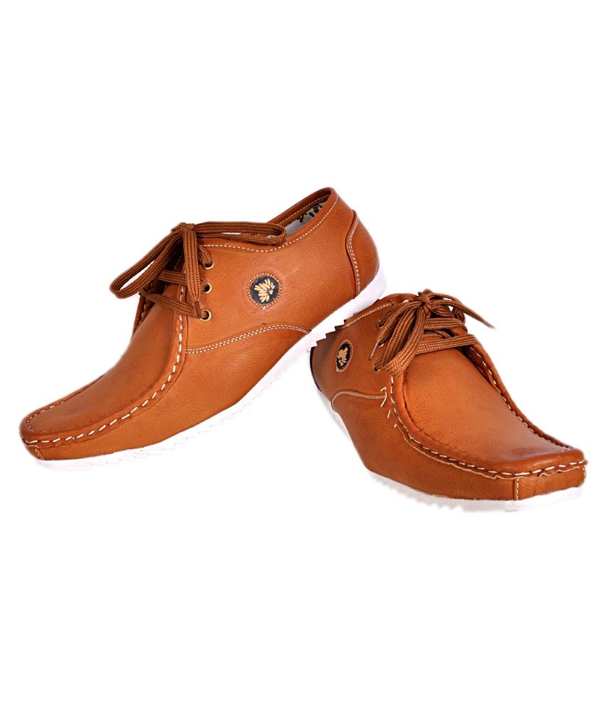 tan canvas shoes
