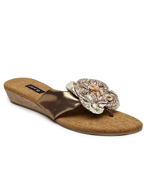 gold wedges office