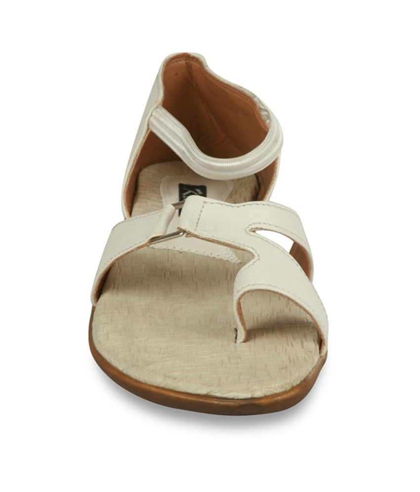 white flat sandals size 9