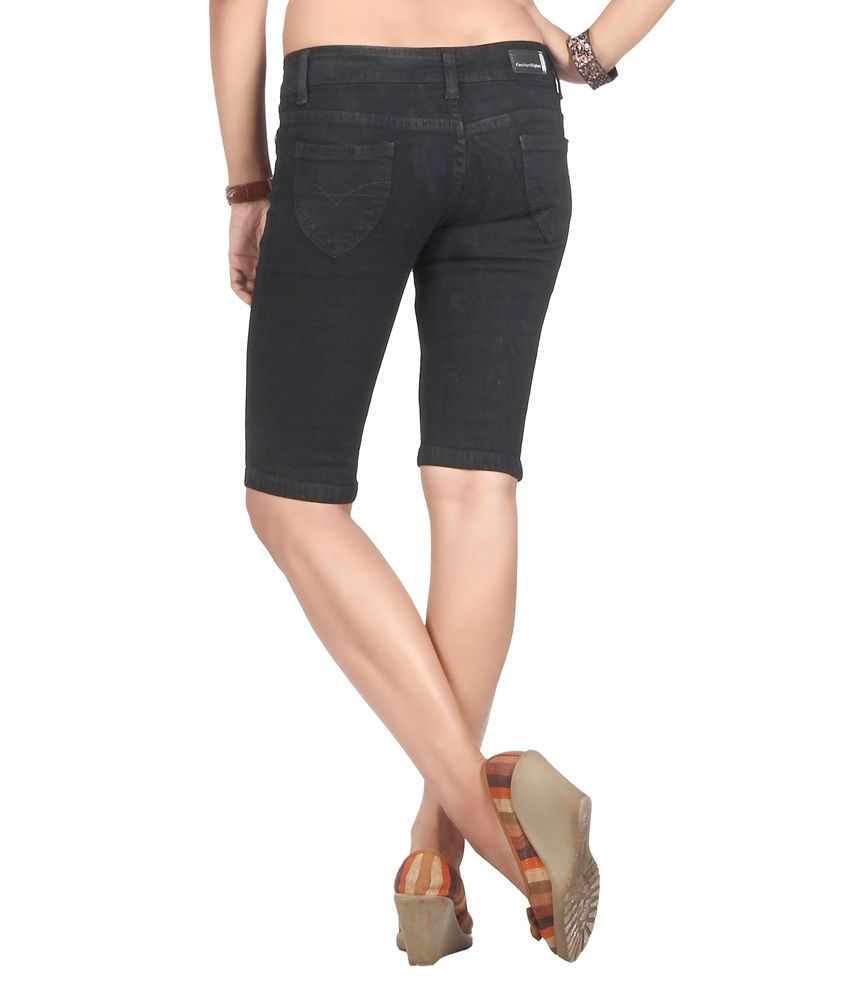 black denim capris