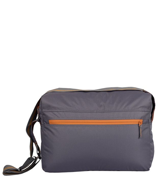 wildcraft sling bag