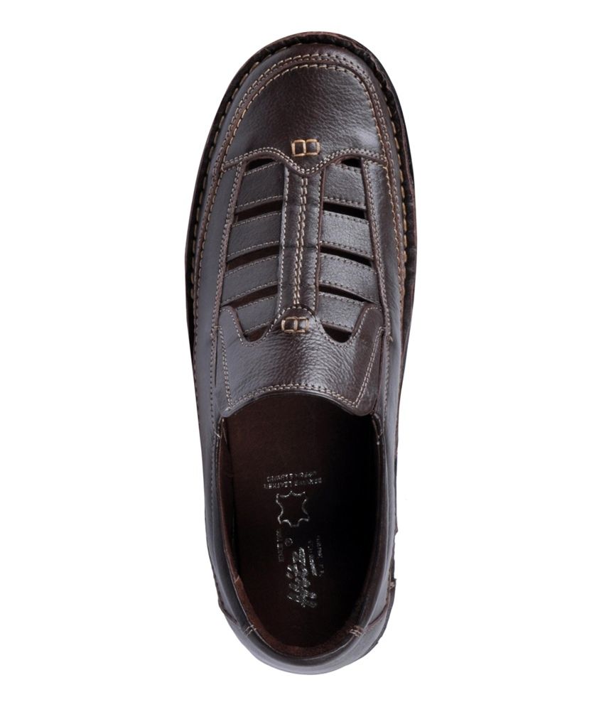 hitz leather chappals
