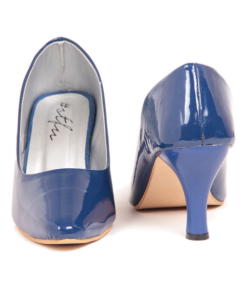 shoes with toes cut out