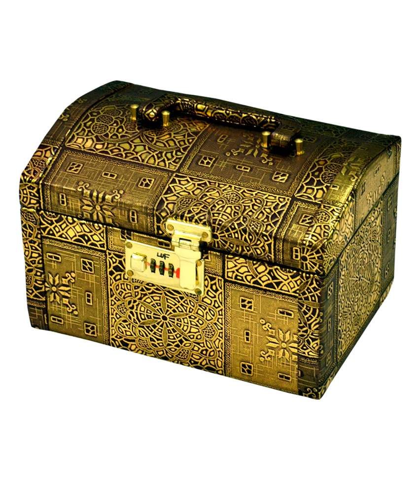 Styler Vanity Box (gold) Buy Styler Vanity Box (gold) at Best Prices