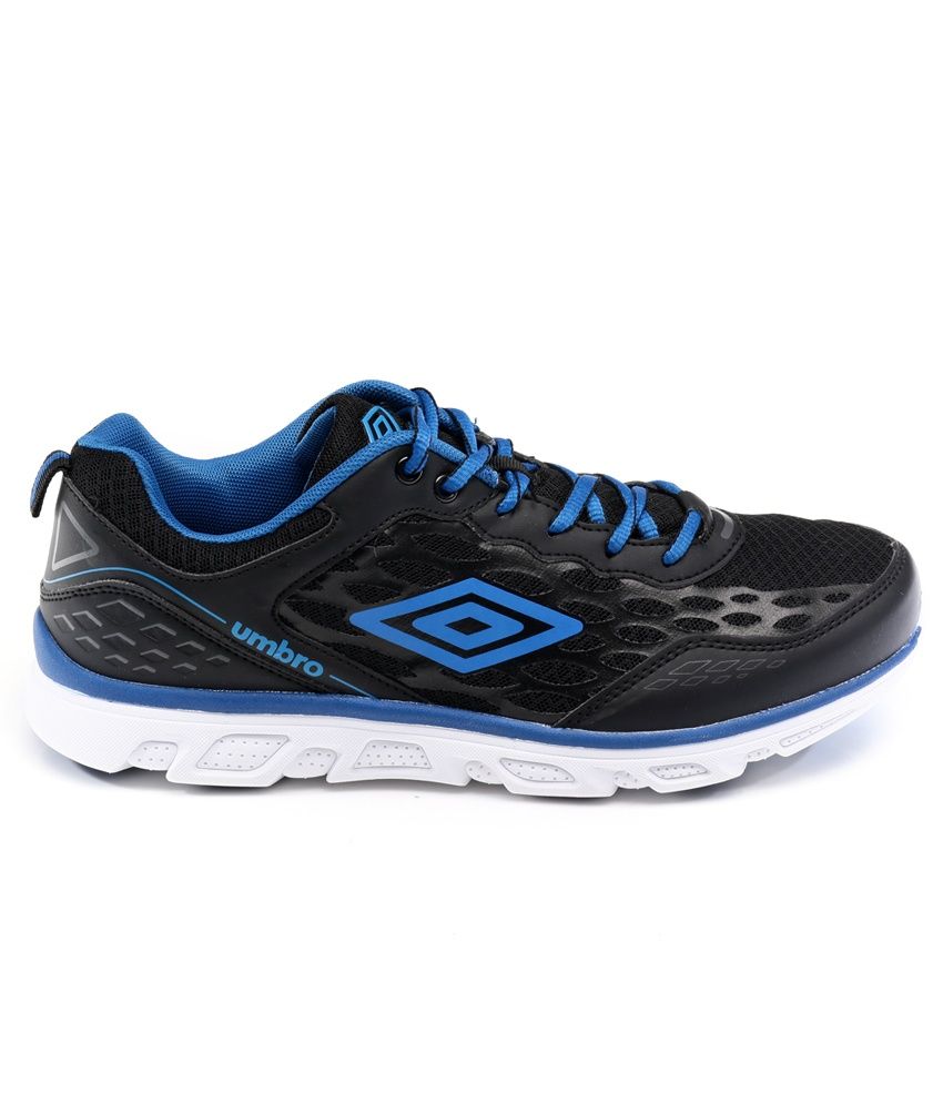 umbro breathable extra bounce shoes