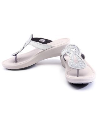 clarks silver flat sandals