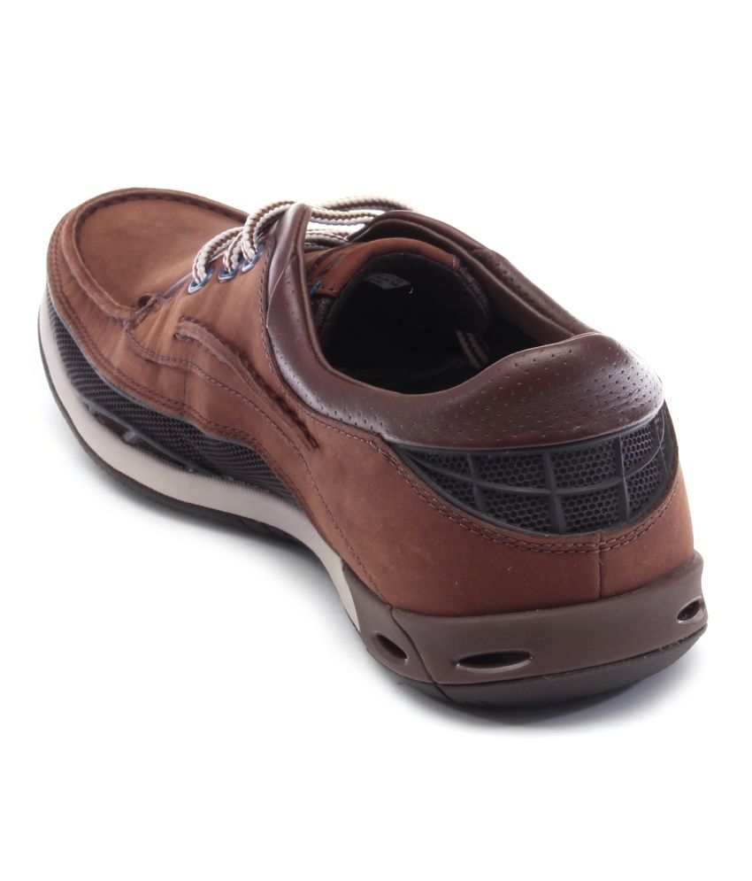 clarks brown casual shoes