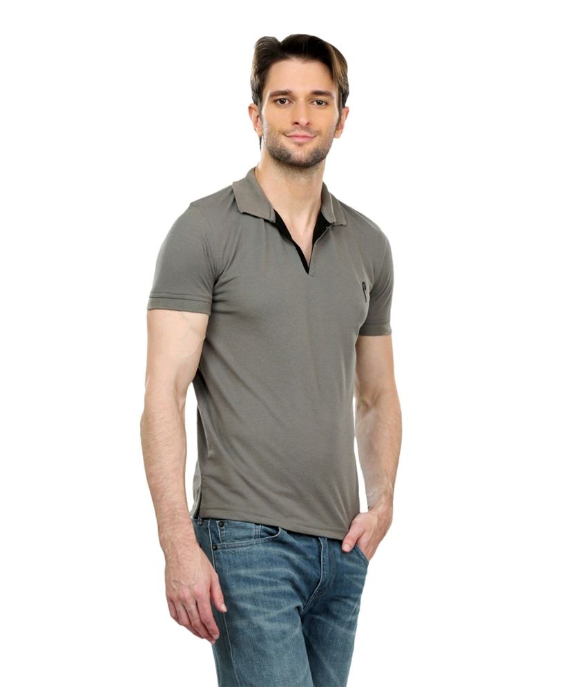 grey collar t shirt