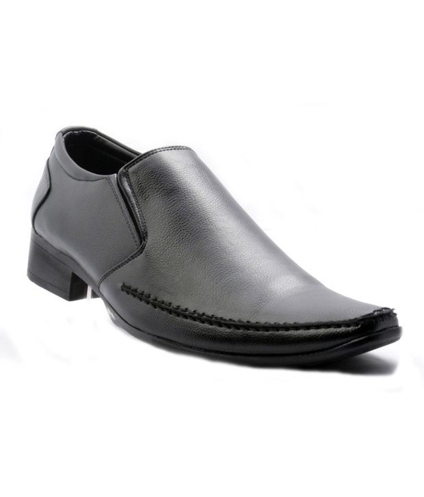 bata black shoes price