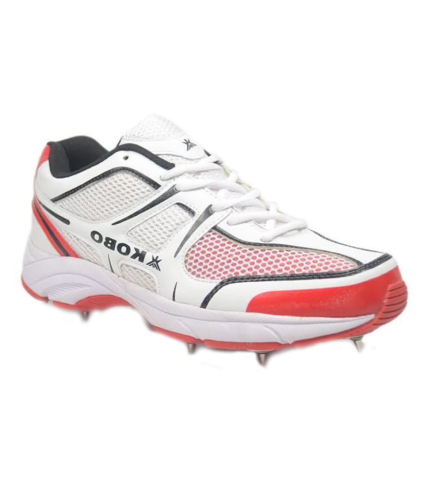 batting shoes spikes
