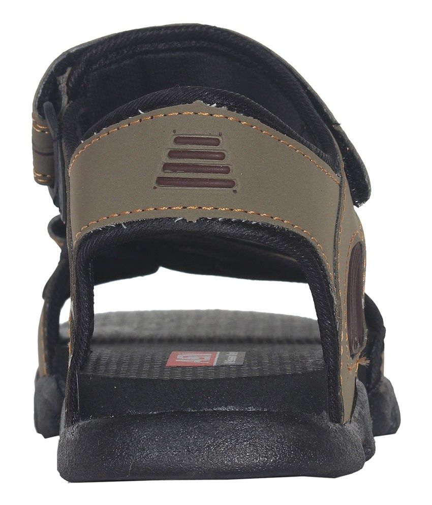 what color birkenstocks does joanna gaines wear