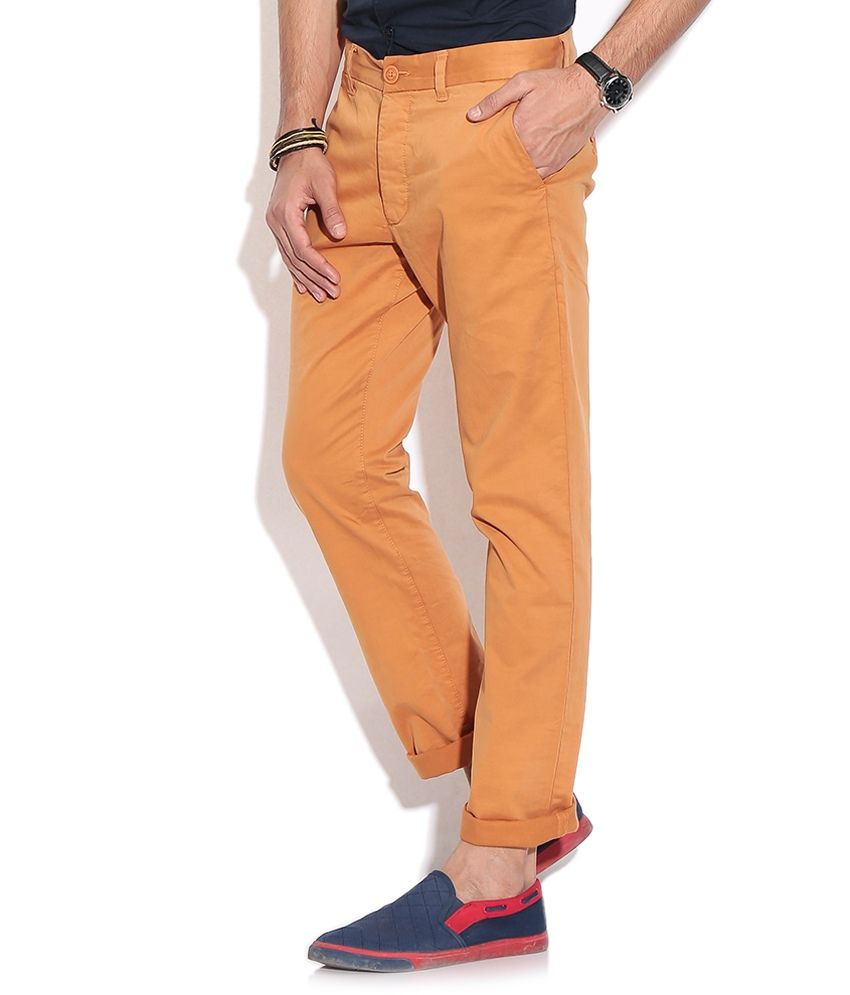 chinos orange