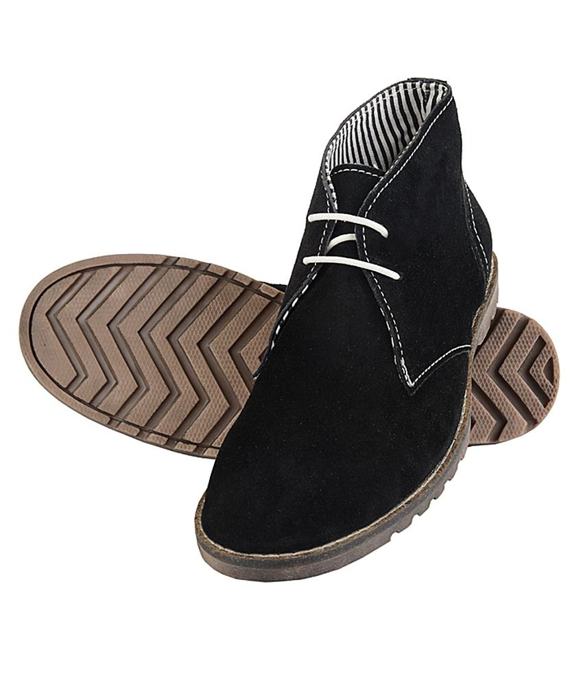 black ankle length shoes