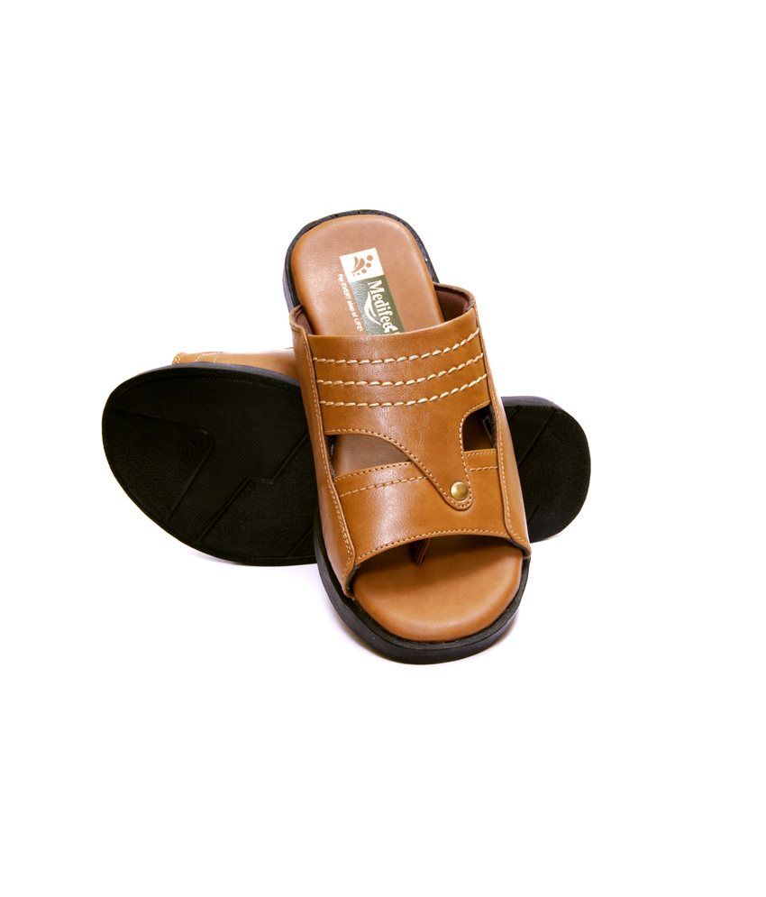 campus floaters for men