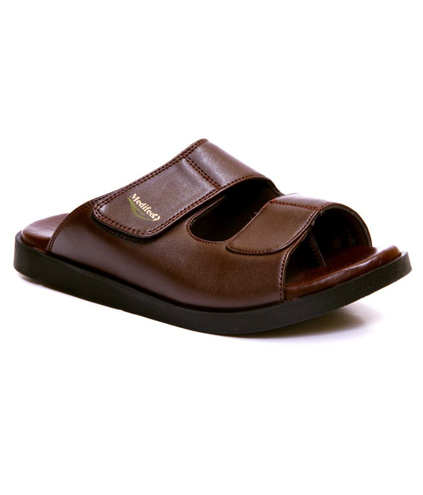 campus floaters for men