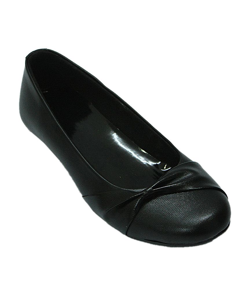 black ballerinas for women