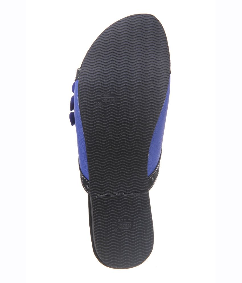 blue chappals